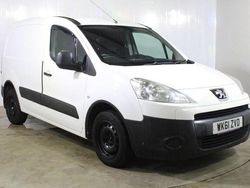 White Used 2011 Peugeot Partner MPV | £2,500 (Good price)