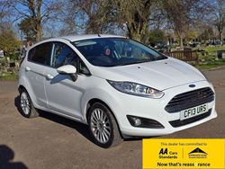 White Used 2013 Ford Fiesta Titanium Hatchback | £6,988 (Fair price)