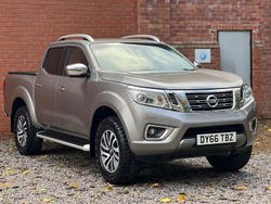 Grey Used 2016 Nissan Navara Tekna Pickup | £12,995 (A bit pricey)
