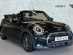 Black Used 2021 Mini Cooper Classic Hatchback | £16,050 (A bit pricey)