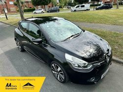 Black Used 2014 Renault Clio IV Dynamique Hatchback | £3,985 (Fair price)