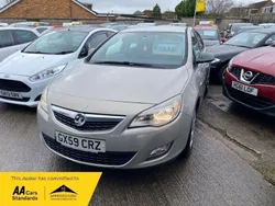 Silver Used 2010 Vauxhall Astra Hatchback | £1,995 (Fair price)