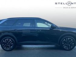 Black Used 2025 Peugeot 5008 GT MPV | £31,896