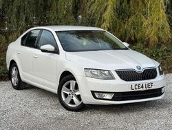 White Used 2015 Skoda Octavia SE Hatchback | £4,995 (Super price)