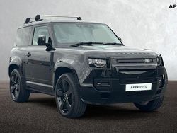 Used 2025 Land Rover Defender HSE Dynamic Estate | £62,499 (Super price)