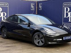 Black Used 2022 Tesla Model 3 RWD Sedan | £20,699 (Fair price)