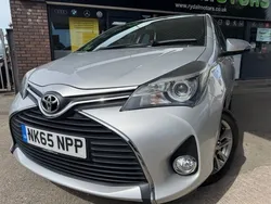 Silver Used 2015 Toyota Yaris Hatchback | £6,999 (Fair price)
