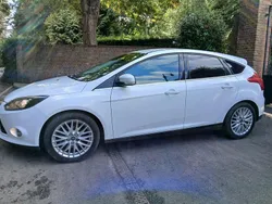 Frozen white Used 2013 Ford Focus Zetec Hatchback | £2,995