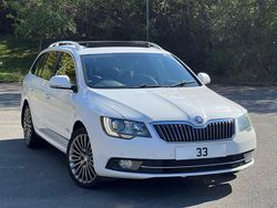 White Used 2014 Skoda Superb Elegance Estate | £5,750 (Fair price)