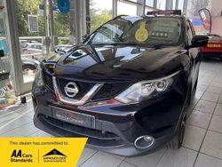 Black Used 2014 Nissan Qashqai Tekna SUV | £5,995 (Expensive)