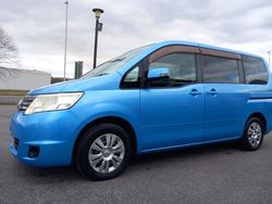 Blue Used 2008 Nissan Serena MPV | £8,995 (Fair price)