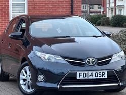 Used 2014 Toyota Auris Multidrive S | £5,600 (Fair price)