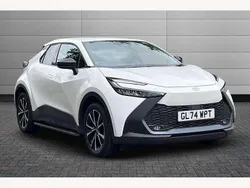 White Used 2025 Toyota C-HR Design SUV | £31,395 (Expensive)