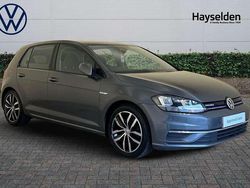 Grey Used 2017 VW Golf VII SE Hatchback | £11,685 (Fair price)