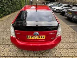 Red Used 2010 Toyota Prius T4 Hatchback | £2,250 (Fair price)