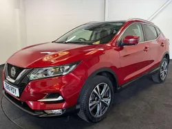 Red Used 2018 Nissan Qashqai N-Connecta SUV | £11,699 (Good price)