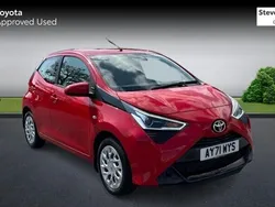 Red Used 2021 Toyota Aygo X-play Hatchback | £10,572 (Fair price)