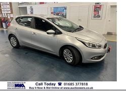 Silver Used 2014 Kia Ceed 2 Hatchback | £2,160 (Expensive)
