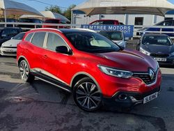 Red Used 2016 Renault Kadjar Signature SUV | £6,699 (Fair price)