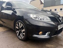 Black Used 2016 Nissan Pulsar Tekna Hatchback | £5,495 (Fair price)