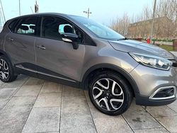Grey Used 2015 Renault Captur Dynamique SUV | £4,390 (Fair price)