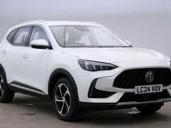 White Used 2024 MG HS SE SUV | £14,995 (Fair price)