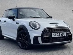 White Used 2023 Mini Cooper S Hatch Hatchback | £22,856 (Fair price)