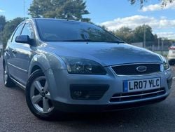 Blue Used 2007 Ford Focus Zetec Hatchback | £2,400 (Fair price)