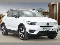 White Used 2022 Volvo XC40 Plus SUV | £23,250 (Fair price)