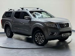 Grey Used 2016 Nissan Navara Tekna Pickup | £11,495 (Fair price)