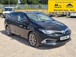 Black Used 2016 Toyota Auris Hybrid Estate | £10,888 (Fair price)