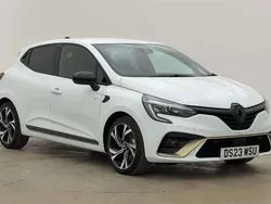 White Used 2023 Renault Clio V Engineered Hatchback | £16,945 (Fair price)