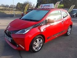 Red Used 2014 Toyota Aygo x-press Hatchback | £5,495 (Expensive)