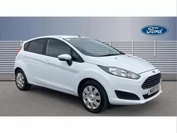 White Used 2015 Ford Fiesta Style Hatchback | £5,037 (Fair price)