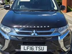 Black Used 2016 Mitsubishi Outlander P-HEV Estate | £9,988 (Fair price)