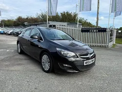 Black Used 2014 Vauxhall Astra Excite Hatchback | £3,995 (Fair price)