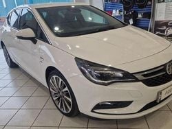 White Used 2017 Vauxhall Astra SRi Hatchback | £6,173 (Fair price)