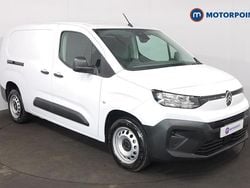 White New 2025 Citroën Berlingo MPV | £17,049 (Good price)