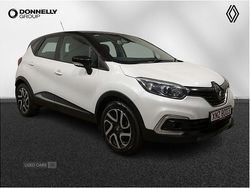 White Used 2017 Renault Captur Dynamique SUV | £6,985 (Fair price)