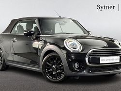 Black Used 2020 Mini Cooper Classic Hatchback | £15,500 (Good price)