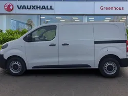 White New 2025 Citroën Dispatch MPV | £20,990 (Fair price)