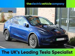 Blue Used 2022 Tesla Model Y Long Range SUV | £26,995 (A bit pricey)