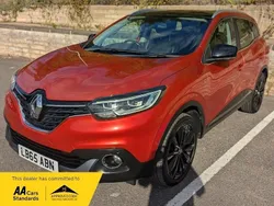 Red Used 2015 Renault Kadjar Signature SUV | £5,849 (Fair price)