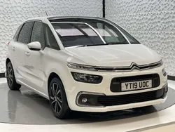 White Used 2019 Citroën C4 Feel MPV | £12,000 (Fair price)