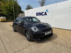 Blue/black Used 2021 Mini Cooper S Exclusive Hatchback | £16,150 (Good price)