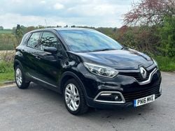 Black Used 2016 Renault Captur Dynamique SUV | £5,495 (Fair price)