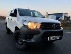 White Used 2020 Toyota HiLux Active Pickup | £20,999 (Expensive)