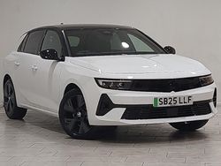 White New 2025 Vauxhall Astra Hatchback | £23,998 (Fair price)