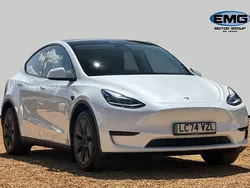 White Used 2024 Tesla Model Y Long Range SUV | £41,295