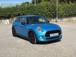 Blue Used 2018 Mini Cooper Hatch Hatchback | £17,408 (Fair price)